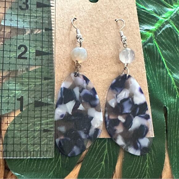 BOGO FREE DALMATIAN ACRYLIC EARRINGS - Picture 2 of 4